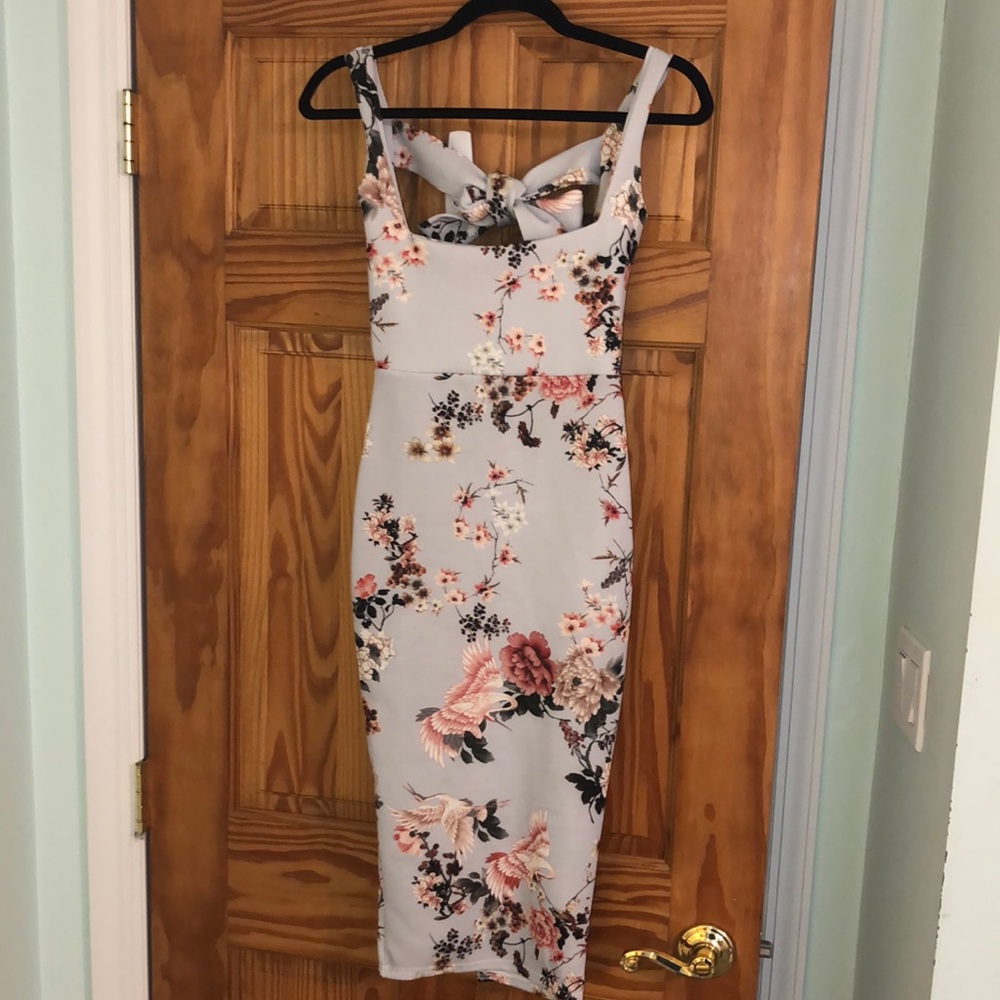 Pretty Little Thing: Floral Midi Dress 👗 *NEW* - Picture 3 of 8